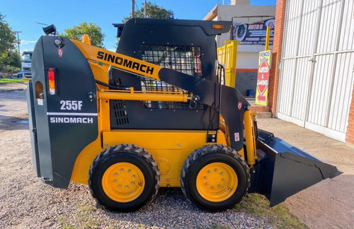 Minicargadora Sinomach 255f