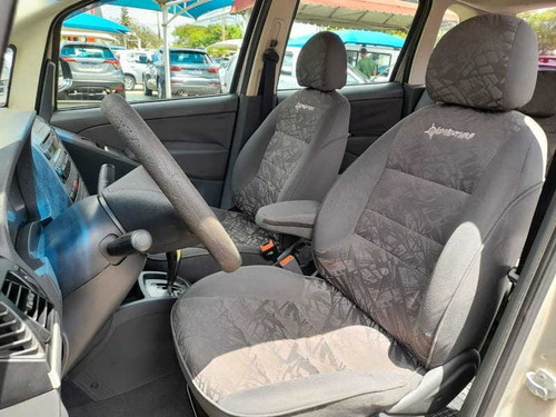 Imagem 10 de 12 de Fiat Fiat Idea Adventure Dual 2010