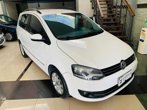 Volkswagen Suran 1.6 Trendline 2013 50% Financiado
