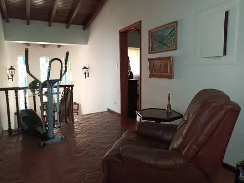 Casa En La Lagunita (fm)