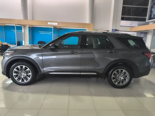 Ford Explorer Platinum 2025