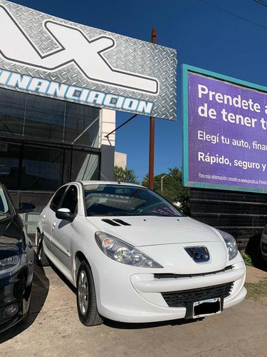 Peugeot 207 2015 Hdi Primera Mano