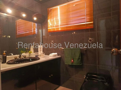 Casa Duplex En Venta Remodelada Con Espacio De Jardín Semi Amoblada Los Castores San Antonio De Los Altos Negociable