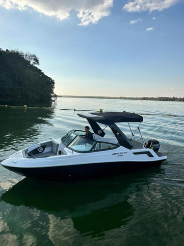 Lancha Mestra 212 + Motor Mercury 100hp 4t Ano 2026 Zero!