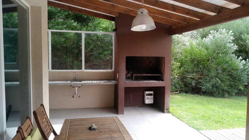 Venta Casa En Costa Esmeralda