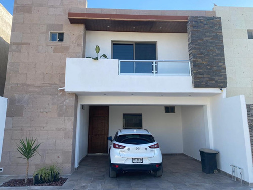 Casa En Venta En Villas Del Renacimiento