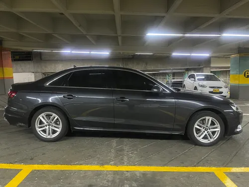 Audi A4 AUDI A4 TFSI MHEV advance TP TURBO