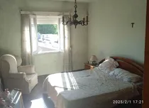 Comprar Se Vende Apartamento Muy Luminoso Zona De Tres Cruces, A Dos Cuadras Del Shopping Y Terminal De Tres Cruces. 