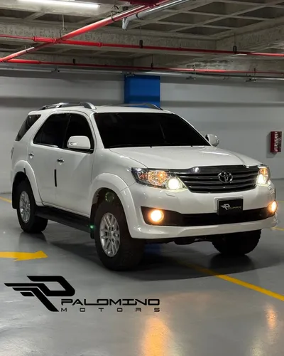 Toyota Fortuner Sr 2013