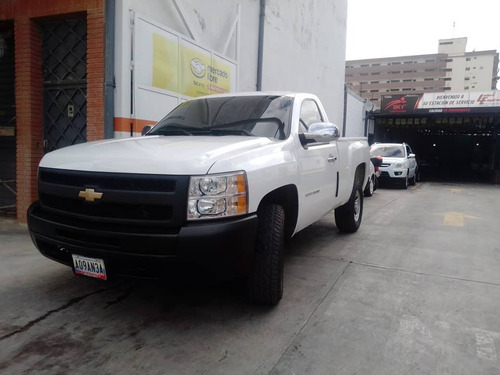 Imagen 1 de 11 de Chevrolet Silverado Ls
