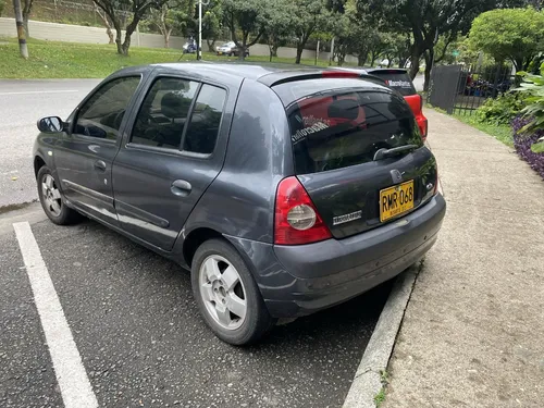 Renault Clio 1.6 Expression At 4x2 2012