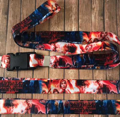 Chaveiro Stranger Things Cordão Com Engate Rápido