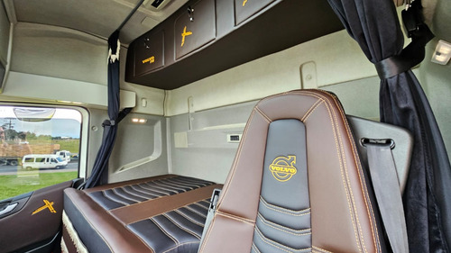 Volvo Fh 460 6x2 Globetrotter Ano 22 Teto Alto Aut. Com Rs