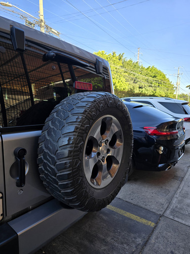 Jeep Wrangler 3.7 Unlimited Sahara 3.6 4x4 At