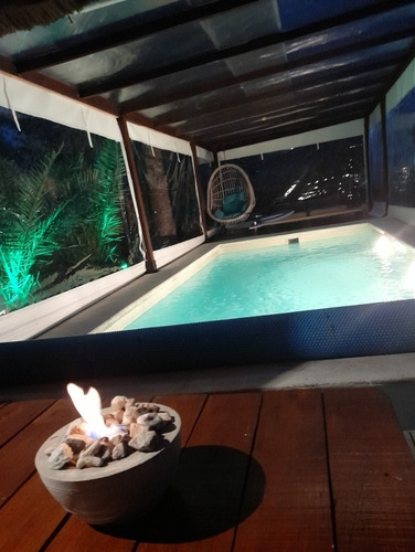 Casa Piscina Climatizada A 34 Grados, Con Cerramiento En Pvc. En Parque Del Plata