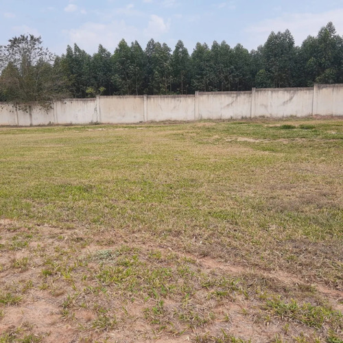 Vende-se Lindo Terreno De 465 M2, Em Condomínio Fechado!