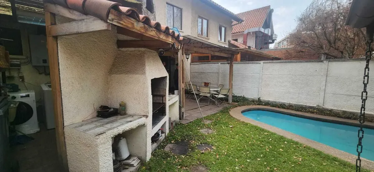 Imagen 1 de 25 de Linda Casa Muy Bien Ubicada Con Piscina (167350)