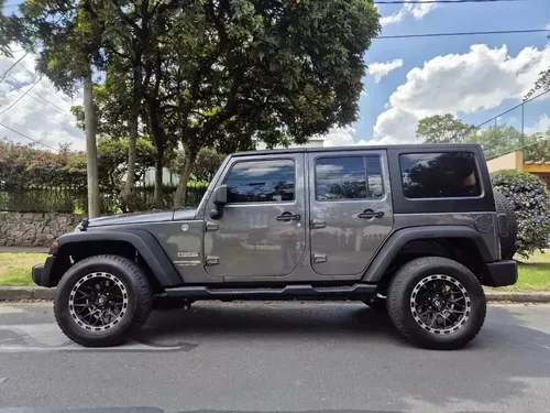 Jeep Wrangler Unlimited 3.6 Sport Unlimited