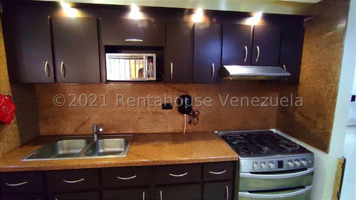 Apartamento En Venta Piso Bajo Baños Remodelados Ubicado En El Centro De Maracay Acceso A Las Principales Vías 25-16806 Miriam