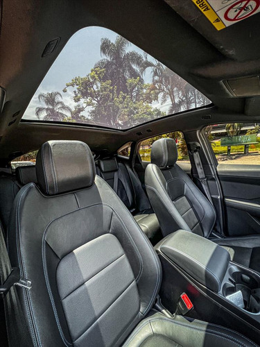 Jaguar E-Pace Jaguar E-pace R-dynamic s 2.0 Aut.