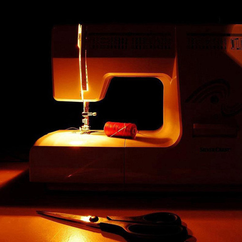 220v Máquina De Coser Ropa 20 Led Tornos De Luz