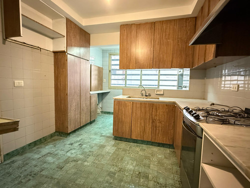 Buen Pastor, Corazon De Nueva Cordoba Semi Piso Con Cochera Y Balcon Terraza