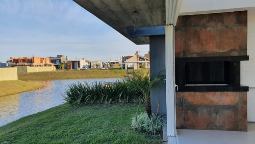 Imagem 14 de 29 de Casa À Venda Em Capão Da Canoa - Ca01135 - 68111258