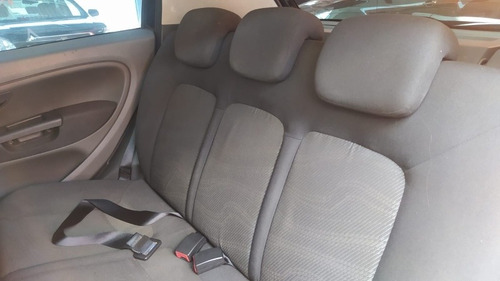Imagem 6 de 8 de Fiat Punto 2010 1.4 Flex 5p
