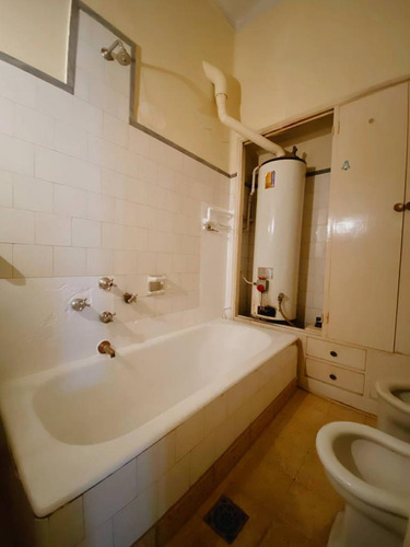 Casa En Venta En Caseros 1343