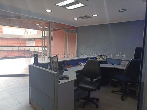 Ana Torres. Local Comercial En Venta 24-5839 En El Valle