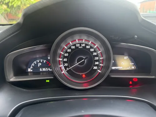 Mazda 3 2.0 Touring