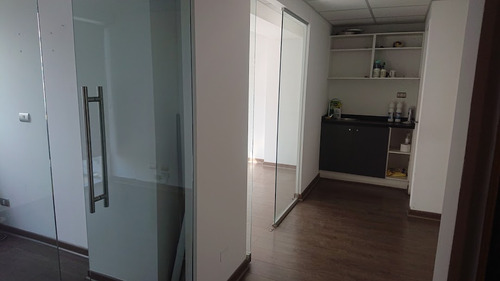 Imagen 3 de 4 de Vende Oficina 2 Privados Ñuñoa