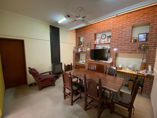 Casa En Venta En Lobos