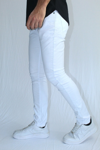 calça jeans branca para enfermagem