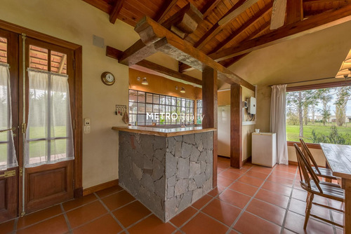 Casa En Venta Sobre Lote De 1 Hectarea En Loma Escondida, Open Door
