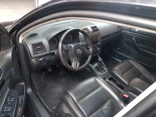 Volkswagen Vento 2.5 Luxury 170cv