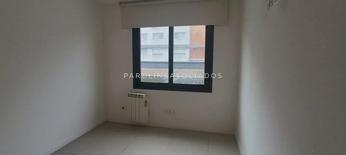 Apartamento En Venta De 3 Dormitorios En Torres Barcelona, Punta Del Este.