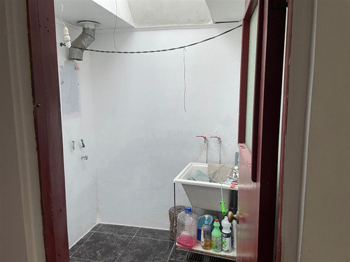 Se Vende Casa En Peñalolén 3d1b +1d1b Y 2 Estacionamiento