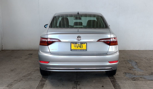 Imagen 6 de 13 de Volkswagen Jetta 2020 1.4 Trendline Mt