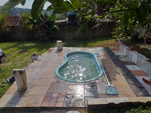 Imagem 3 de 14 de Chácara Com 4 Cômodo Banheiro Churrasqueira Piscina Pequena
