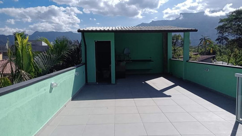 Vendo Um Lindo Sobrado Localizado No Litoral Norte Ubatuba Pouco Tempo De Construção E Bem Localizado.