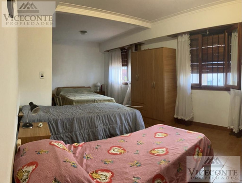 Casa 170 M2, Barrio Punta Mogotes, Mar Del Plata, Provincia De Buenos Aires.