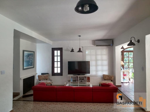 Imagen 10 de 21 de Casa En Aranjuez Country Club 5 Ambientes Con Pileta!