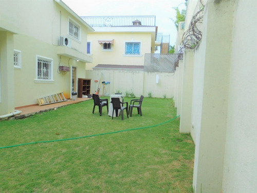 Imagen 25 de 30 de ¿ Buscas Casa Con Hermosa Y Amplia Área De Recreación ? Esta Es Lo Que Andas Buscando, Ubicada En Colinas Del Oeste