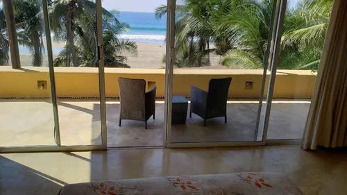 Casa En Venta En Playa Blanca, Zihuatanejo, Gro, México