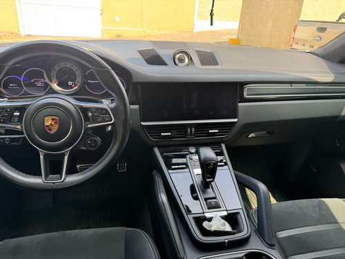Porshe Cayenne Gts Coupe