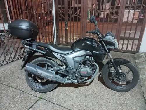 Moto Con Maletero, Excelentes Condiciones.