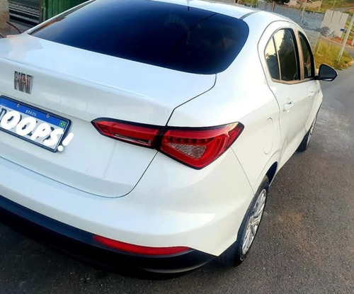 Fiat Cronos 1.3 Drive Flex 4p