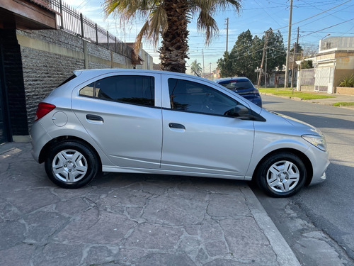 Imagen 4 de 15 de Chevrolet Onix