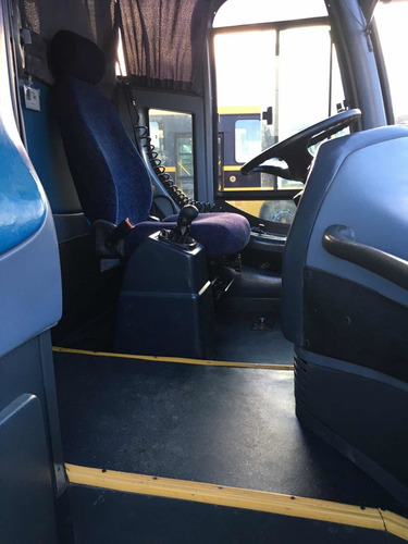Imagem 10 de 13 de Mercedes Bens Viagio 1050